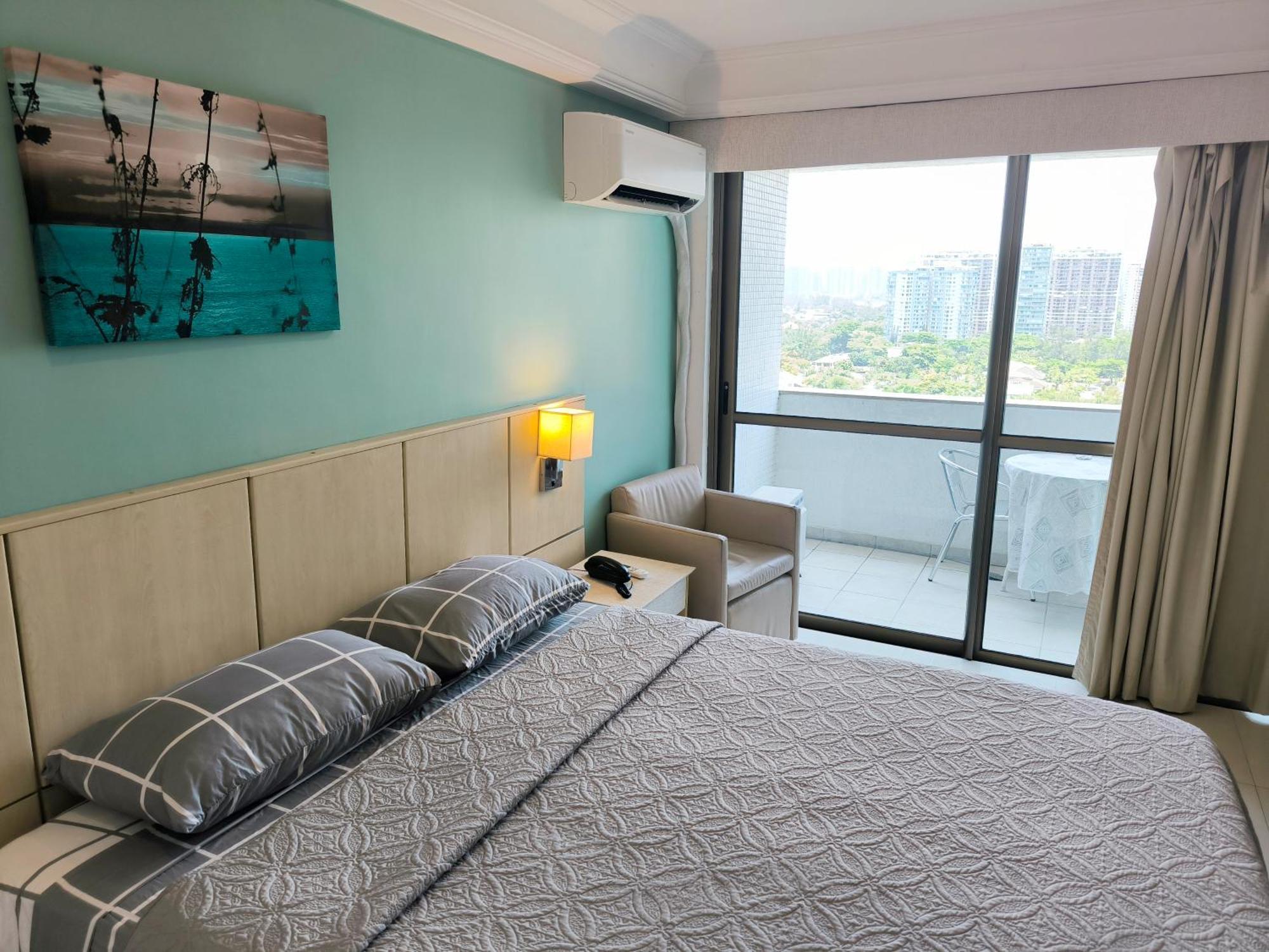 Barra Prime Flats, Ed Mediterraneo, Wi-fi 400mb, Balsa Pra Gratis, Ar Condicionado Novo! Apartamento Rio de Janeiro
